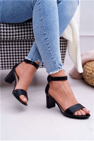 Moteriškos „stiletto“ basutės, juodos „Lexi“. 2