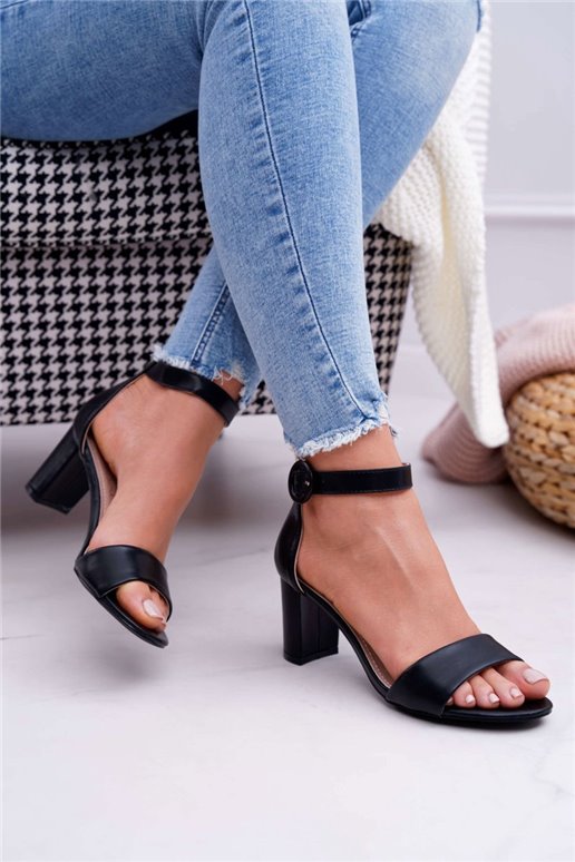 Moteriškos „stiletto“ basutės, juodos „Lexi“.
