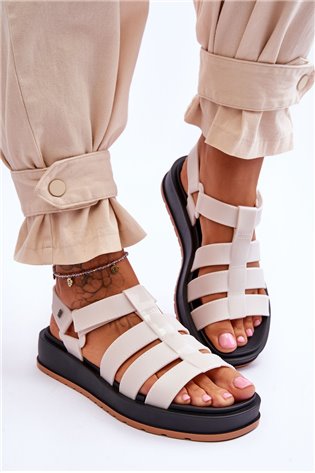 ZAXY moteriškos veganiškos Velcro sandalai JJ285015 Šviesiai smėlio spalvos