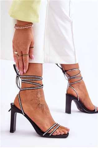 Elegantiški surišti sandalai su kalnų krištolais Black Nessy 2