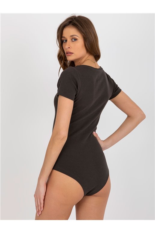 Body, tamsus chaki