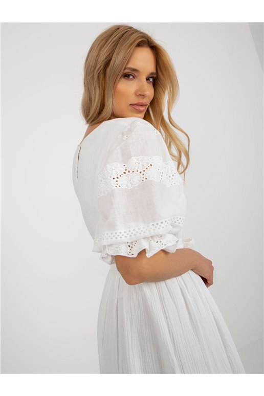 Balta suknelė moterims 3