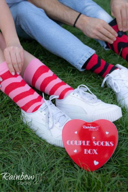 COUPLE BOX 2 Pairs Box Heart Rainbow kojinės