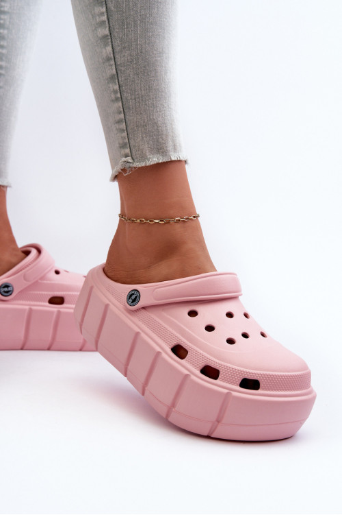 Moteriškos putplasčio šlepetės ant Pink Itubia platformos