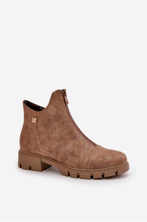 Izoliuoti moteriški kulkšnies batai su įbrėžimais Eco Leather Brown ir Gold Verietta