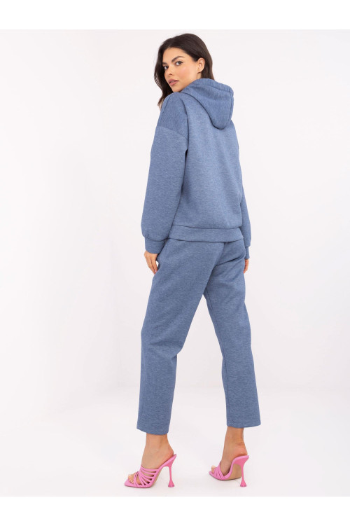 Komplektacija, tamsiai mėlyna