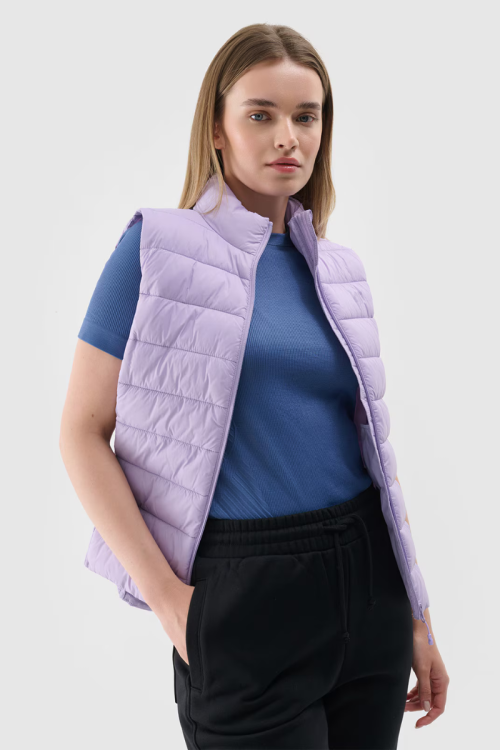 Pūkinė liemenė su aukšta apykakle 4F violetinė