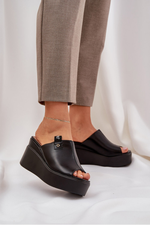 Platforma ir pleištiniai šlepetės Eco Leather Black Eridoria