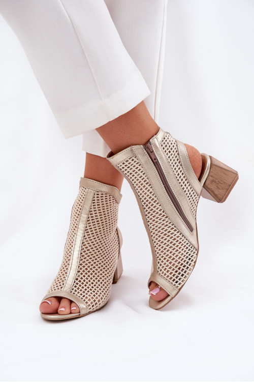 Moteriški odiniai kulkšnies batai atviru kulnu Maciejka 06899-25 Gold-Beige