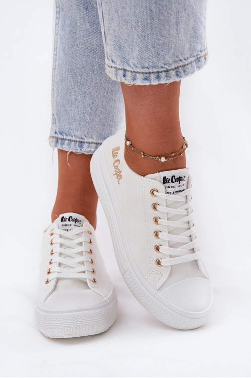 Moteriški sportbačiai ant platformos Lee Cooper LCW-24-44-2462L balti