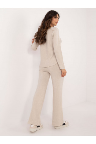 Komplektas, šviesiai smėlio spalvos