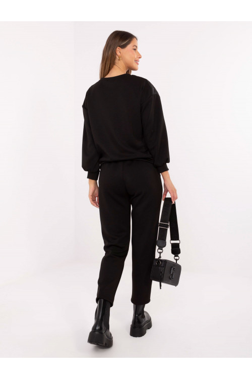 Komplektas, juodas