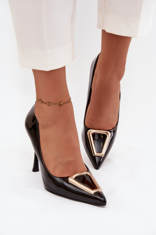 Juodi „Paivelle“ lakuotos odos aukštakulniai su auksinėmis detalėmis