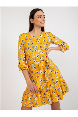 Geltona suknelė